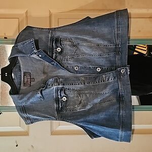 Denim Cropped Vest - Medium Wash